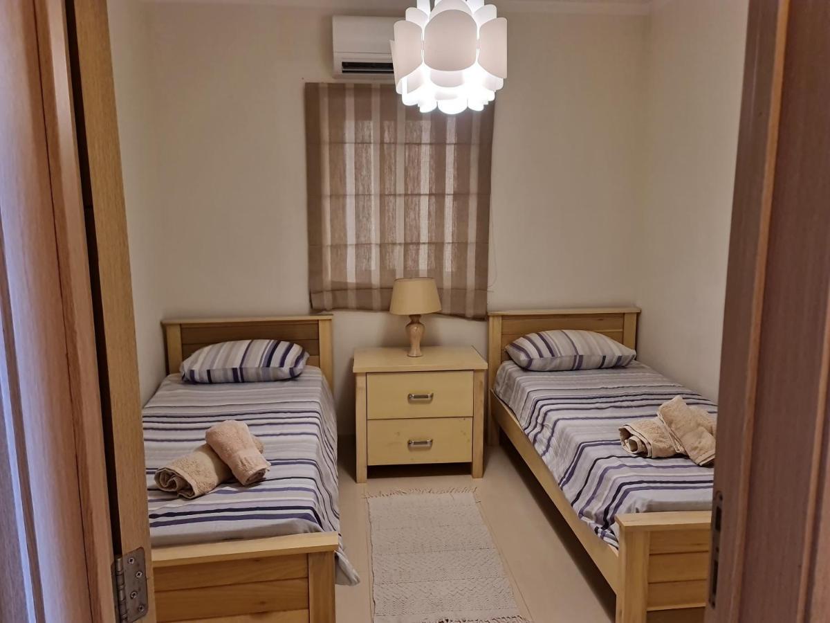 Ferienwohnung Seabreeze Waterfront Flat Zebbug  Exterior foto